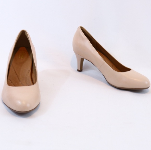 clarks heavenly heart pumps